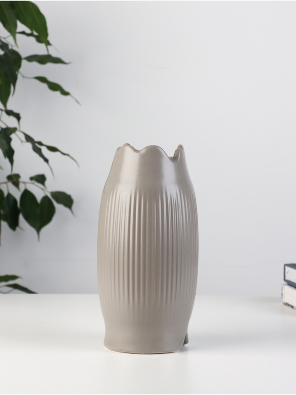 Ваза керамика настольная Ваза керамика настольная "Вайолэт" 20х8,5 см, серый