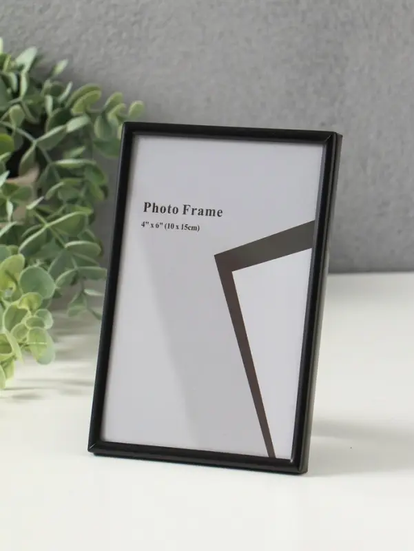 Фоторамка металл на 1 фото 10х15 см Фоторамка металл на 1 фото 10х15 см "Классик" чёрная 1,5х10,5х16 см