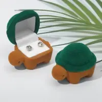 Футляр бархатный под серьги/кольцо &laquo;Черепашка&raquo;, 4.2&times;6,8, цвет зелёно-коричневый, вставка белая