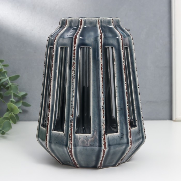 Подсвечник керамика на 1 свечу Подсвечник керамика на 1 свечу "Фонарь с вырезами" серый 19х14х14 см