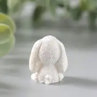 Фигурка полистоун &laquo;Белый зайка с бабочкой, морковкой&raquo;, 1.7&times;2.3&times;3 см, МИКС