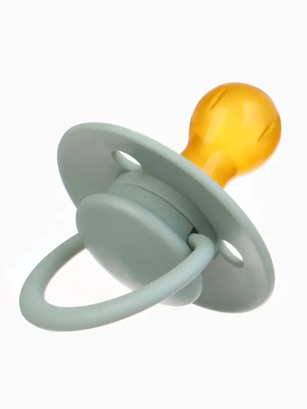 Набор классических пустышек, 2 шт., латекс, айвори/зелёный, в контейнере, от 6 мес., M&B Набор классических пустышек, 2 шт., латекс, айвори/зелёный, в контейнере, от 6 мес., M&B