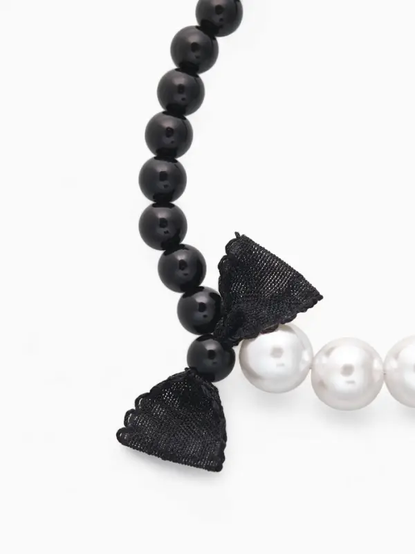 Бусы &laquo;Бантик&raquo;, крупный жемчуг, шар №12-18, черно-белые, 41 см