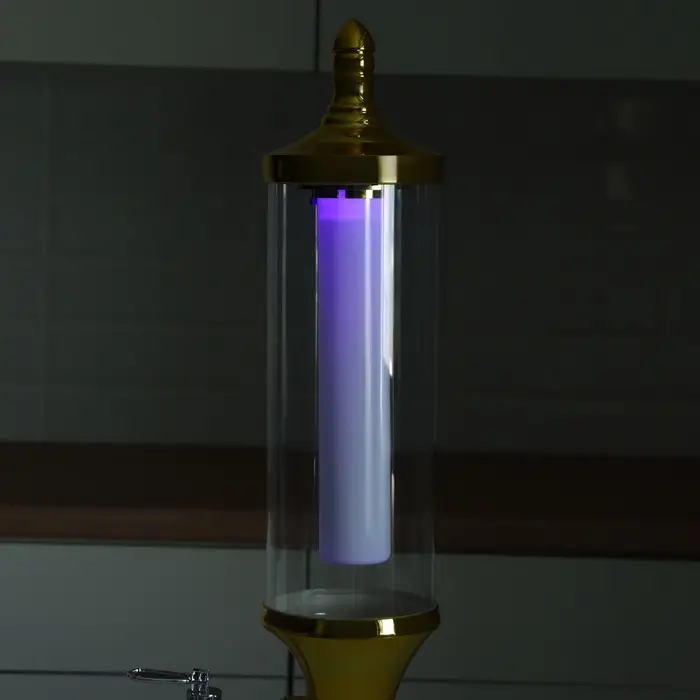 Башня пивная &laquo;Петронас&raquo;, 3 л, колба для льда, подсветка, 2 батарейки AG3, пластик, золотистая