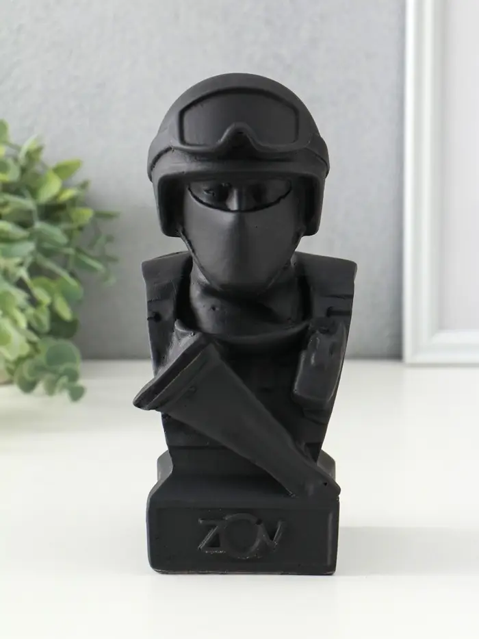 Статуэтка СВО "Воин", 9х19 см, графит Статуэтка СВО "Воин", 9х19 см, графит