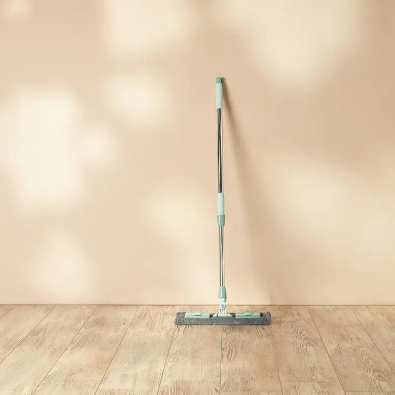 Швабра со сменной насадкой тм VETTA, насадка микрофибра, телеск.ручка 110см, сталь, пластик, 2 цвета