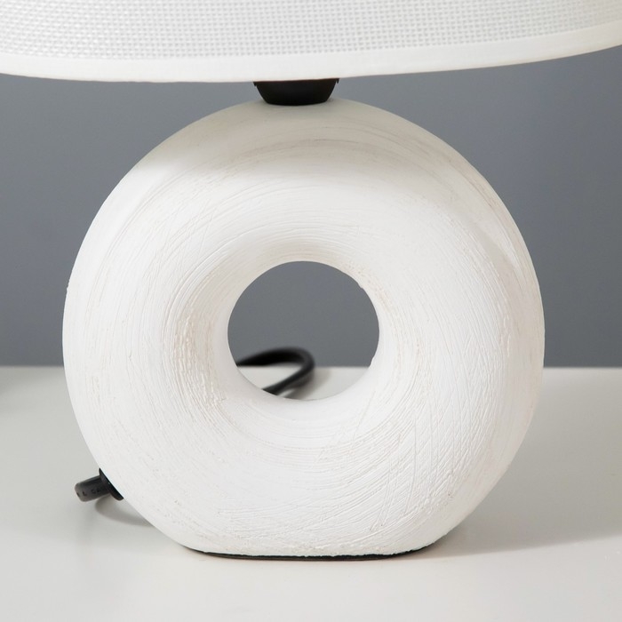 Настольная лампа Настольная лампа "Эдель" Е27 40Вт белый 12,5х20х29 см RISALUX