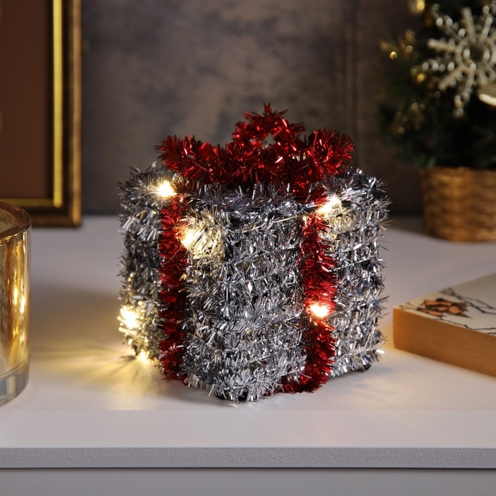 Светодиодная фигура из мишуры «Подарок серебристый» 12 × 9 см, 10 LED, батарейки AG10х3 (в комплекте), свечение тёплое белое Светодиодная фигура из мишуры «Подарок серебристый» 12 × 9 см, 10 LED, батарейки AG10х3 (в комплекте), свечение тёплое белое