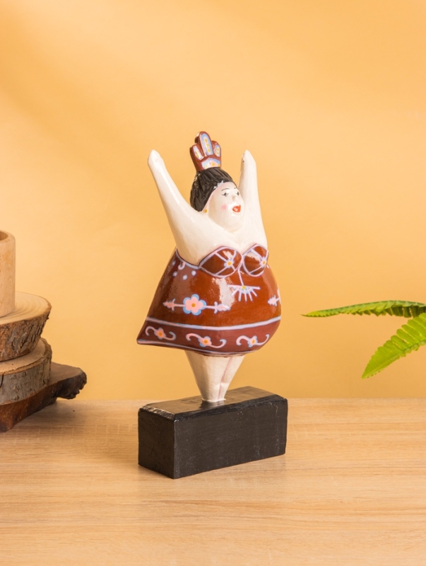 Фигурка на подставке «Балерина», 11×7×23 см, дерево, красная Фигурка на подставке «Балерина», 11×7×23 см, дерево, красная