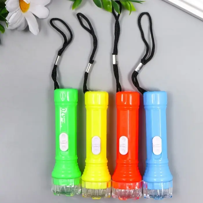 Фонарик брелок для ключей на кольце «Световой луч», 9.5×3×3 см, МИКС Фонарик брелок для ключей на кольце «Световой луч», 9.5×3×3 см, МИКС