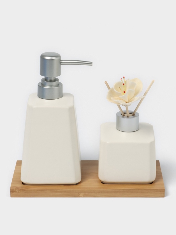 Дозатор и диффузор на подставке Дозатор и диффузор на подставке "Sleek"