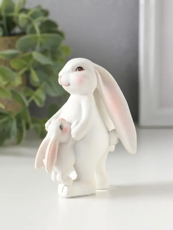 Сувенир полистоун "Заяц с зайчонком - возьми на ручки" 6,5х4х8,5 см