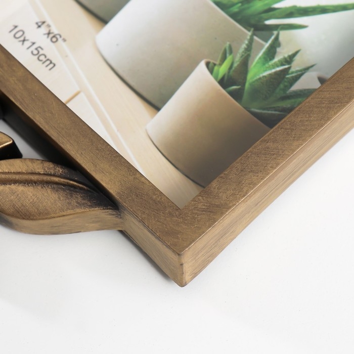 Фоторамка пластик на 3 фото 10х15 см  Фоторамка пластик на 3 фото 10х15 см "Роза в листьях" состаренное золото 40х21,5 см