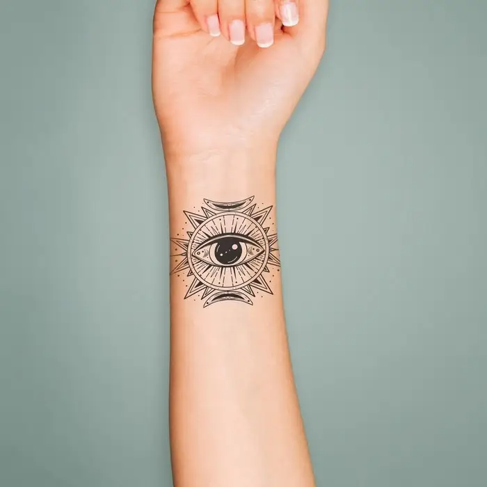 Переводная тату на тело чёрная «Эзотерика. Око», 6×6 см