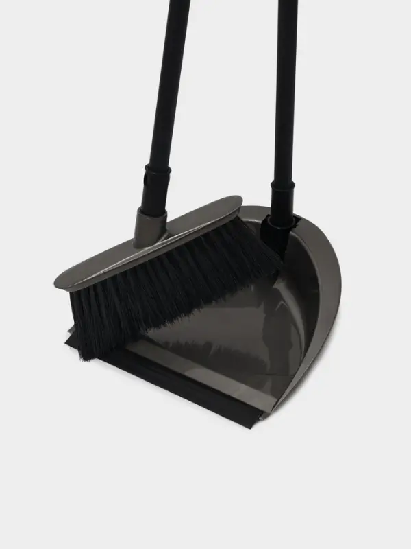 Щётка для пола с совком и кромкой Svip &laquo;Классика&raquo;, пластик, 8&times;24&times;88 см, серый