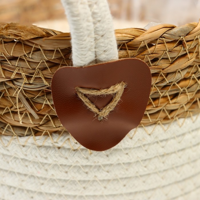 Корзина плетеная, рогоз, 19 x 12 x 14 см Корзина плетеная, рогоз, 19 x 12 x 14 см