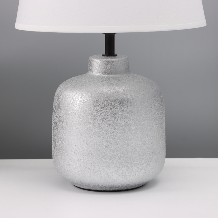 Лампа настольная Лампа настольная "Кока" 1х40Вт Е27 серебро 25х25х38,,5см