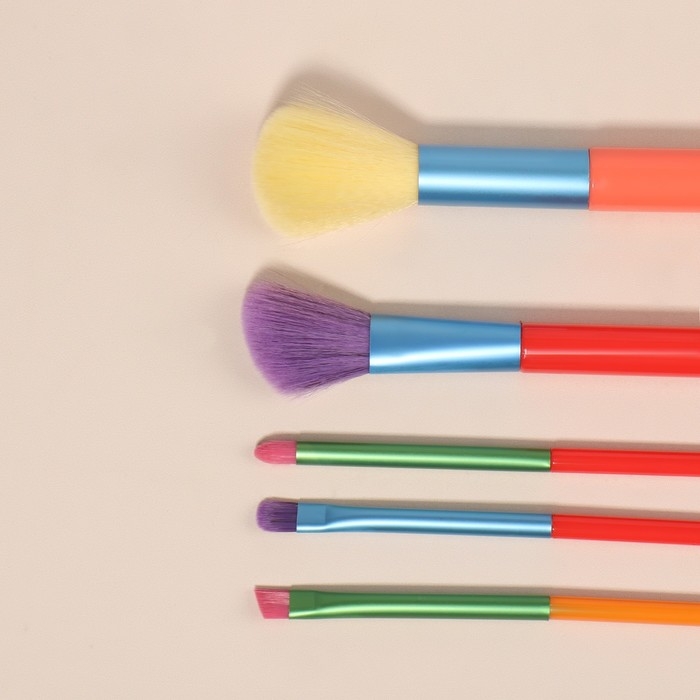 Набор кистей для макияжа «PENCIL», 5 предметов, разноцветные Набор кистей для макияжа «PENCIL», 5 предметов, разноцветные