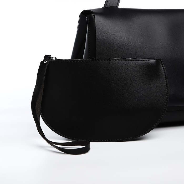 Сумка-мессенджер на магните, цвет чёрный Сумка-мессенджер на магните, цвет чёрный