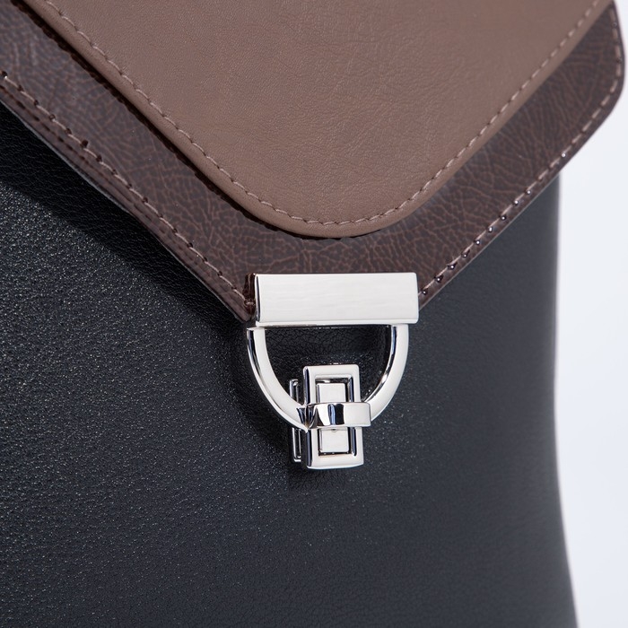 Сумка-мессенджер на клапане, цвет чёрный/коричневый Сумка-мессенджер на клапане, цвет чёрный/коричневый