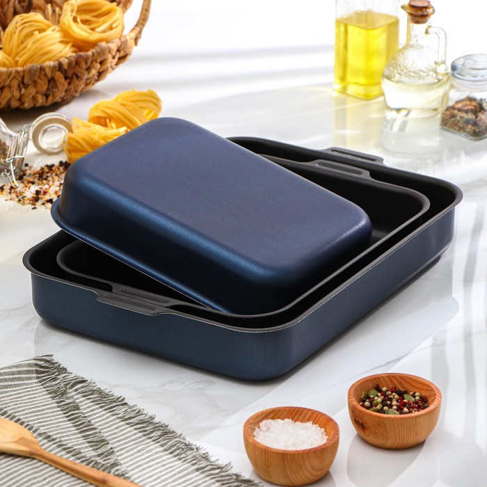 Набор противней «Лазоньера», 3 предмета: 19×25 см, 23×30 см, 27×35 см, h=7 см, антипригарное покрытие, цвет синий Набор противней «Лазоньера», 3 предмета: 19×25 см, 23×30 см, 27×35 см, h=7 см, антипригарное покрытие, цвет синий