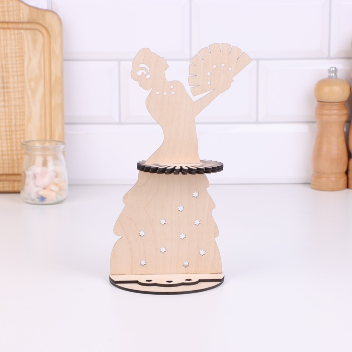 Салфетница «Дама с веером», фанера Салфетница «Дама с веером», фанера