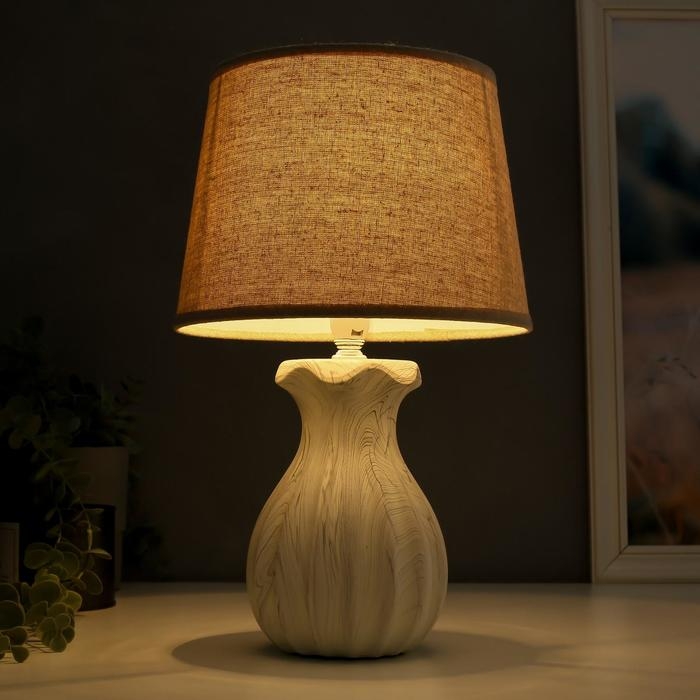 Лампа настольная 16359/1 E14 40Вт белый 22х22х36 см RISALUX