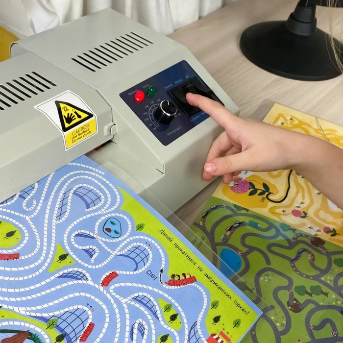 Ламинатор A4 60-250 мкм, 4 вала, скорость 60 см/мин, Гелеос  Ламинатор A4 60-250 мкм, 4 вала, скорость 60 см/мин, Гелеос "FGK 230"