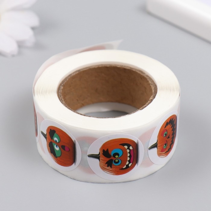 Наклейка бумага Наклейка бумага "Хэллоуин. Забавные тыковки" d=2,5 см 500 шт в рулоне