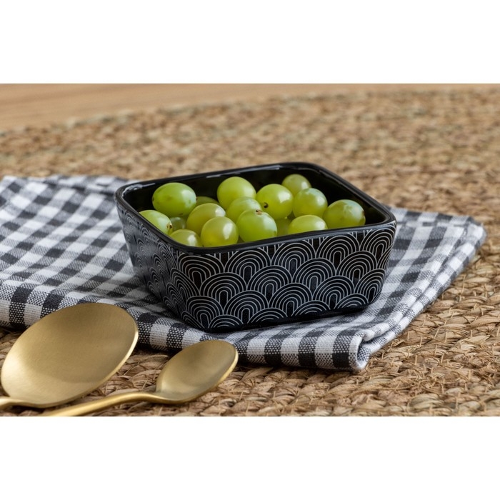 Соусник керамический «Орнамент», 8.5 х 8.5 х 3.5 см, цвет чёрный Соусник керамический «Орнамент», 8.5 х 8.5 х 3.5 см, цвет чёрный