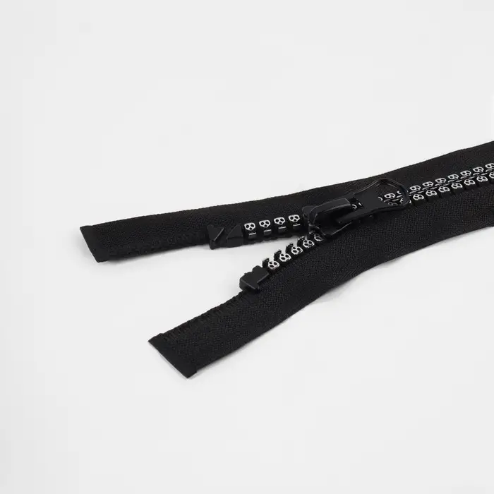 Молния «Трактор», №8, разъёмная, замок автомат, 60 см, чёрная Молния «Трактор», №8, разъёмная, замок автомат, 60 см, чёрная