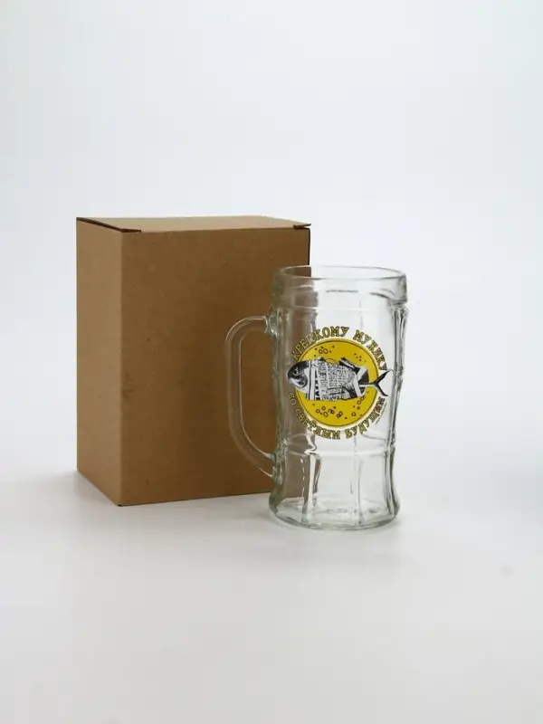 Кружка пивная стеклянная «Крепкому мужику, со светлым будущим», 500 мл Кружка пивная стеклянная «Крепкому мужику, со светлым будущим», 500 мл