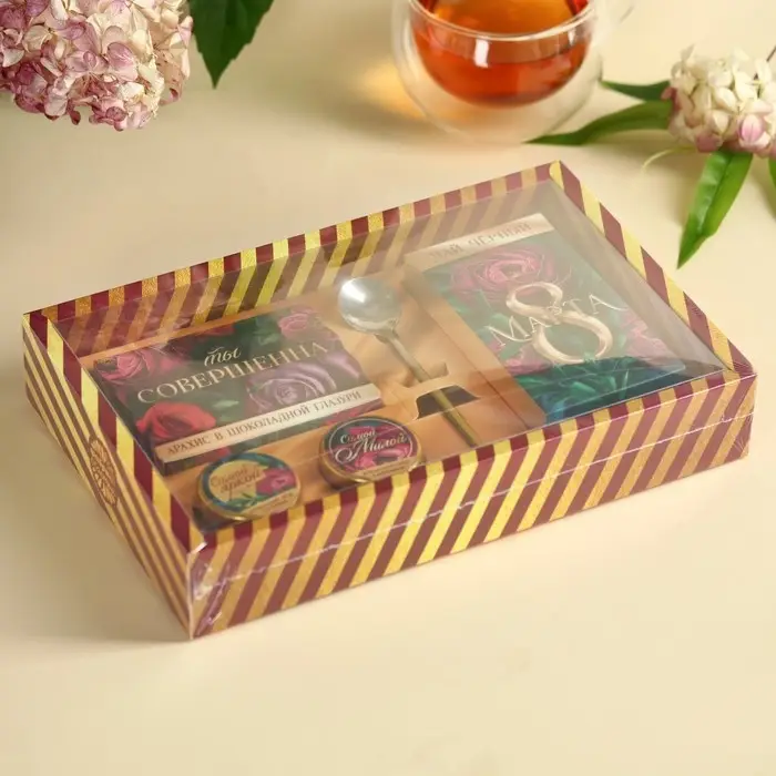 Набор «Ты совершенна»: крем-мёд с клубникой и хлопком 30 г. х 2 шт., арахис в шоколадной глазури 70 г., чай чёрный с тропическими фруктами 50 г., ложка Набор «Ты совершенна»: крем-мёд с клубникой и хлопком 30 г. х 2 шт., арахис в шоколадной глазури 70 г., чай чёрный с тропическими фруктами 50 г., ложка