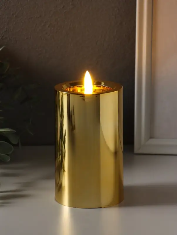 Светодиодная свеча LED "Столбик. Глянец" от батареек 3хАА, золото, мерцающая 7,5х7,5х17 см