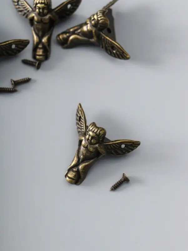 Уголок (ножка) для шкатулки металл &laquo;Ангел&raquo;, набор 4 шт., бронза, 2.3&times;2.6&times;1 см