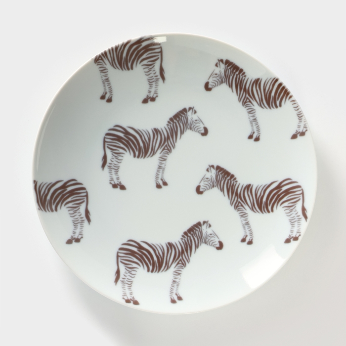 Тарелка фарфоровая «Сафари. Зебра», d=24 см, цвет белый Тарелка фарфоровая «Сафари. Зебра», d=24 см, цвет белый