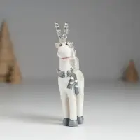Фигурка полистоун &laquo;Олень с серебристыми рожками, с белыми подарками на спине&raquo;, 5.5&times;2&times;11.5 см