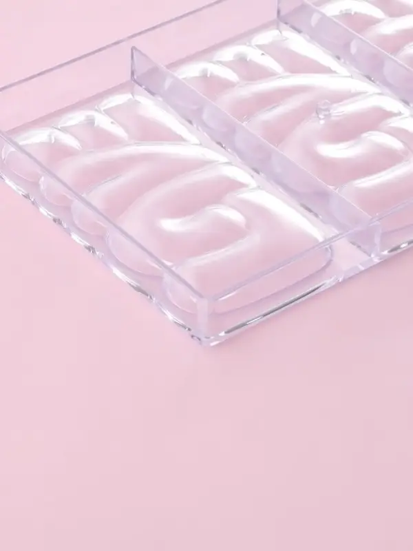 Форма для шоколада KONFINETTA LOVE, пластик, 27.5&times;17.5&times;2.5 см, 3 ячейки 15&times;8 см, прозрачная