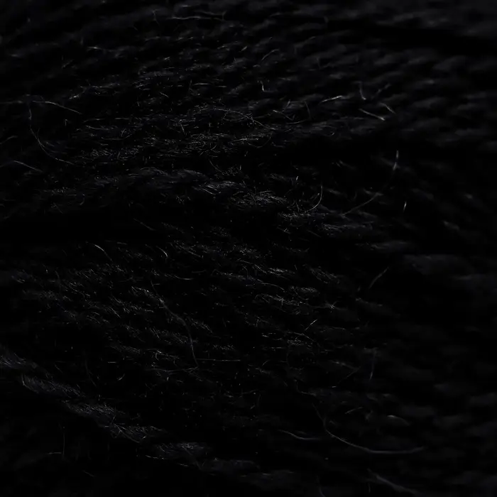 Пряжа для вязания спицами, крючком &laquo;Пехорский текстиль. Деревенская&raquo;, 100% шерсть, 250 м/100 г, 02 чёрный