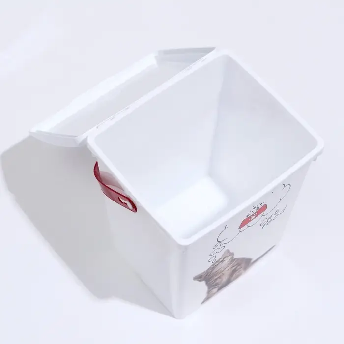 Контейнер для корма животных &laquo;Кошки&raquo;, 5 л, 19.6&times;16.7&times;23 см, пластик