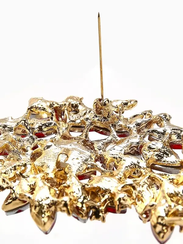 Брошь &laquo;Императрица&raquo;, сердце цветущее, красная в золоте