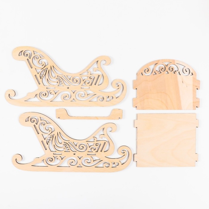 Шкатулка дерево для конфет  Шкатулка дерево для конфет "Новогодние Сани" 25х12х12,5 см (набор 5 деталей)