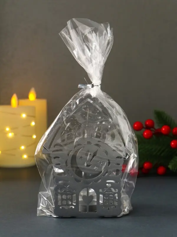 Подсвечник новогодний  Подсвечник новогодний "Домик с часами" серебряный 6,7х10х13,5 см