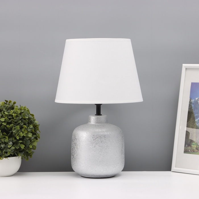 Лампа настольная Лампа настольная "Кока" 1х40Вт Е27 серебро 25х25х38,,5см