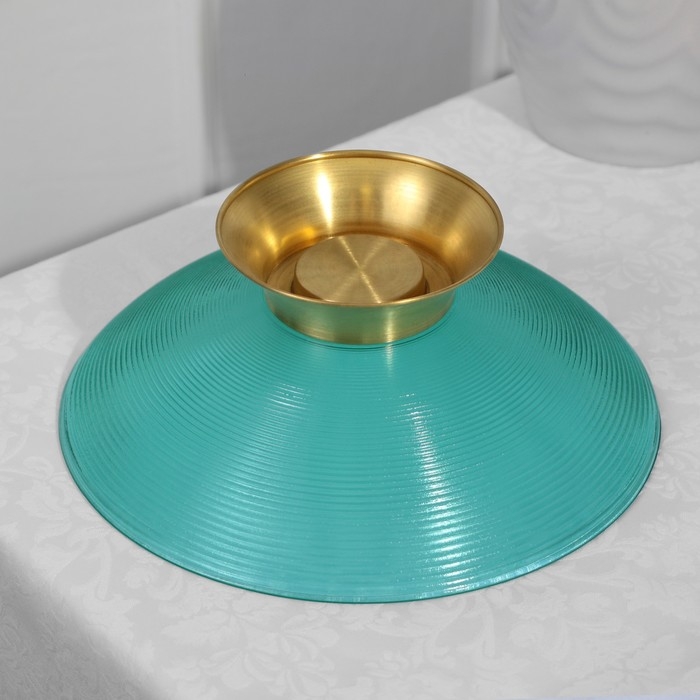 Блюдо сервировочное «Фьюжн» на металлической ножке, 24,5 х 24,5 х 9 см Блюдо сервировочное «Фьюжн» на металлической ножке, 24,5 х 24,5 х 9 см