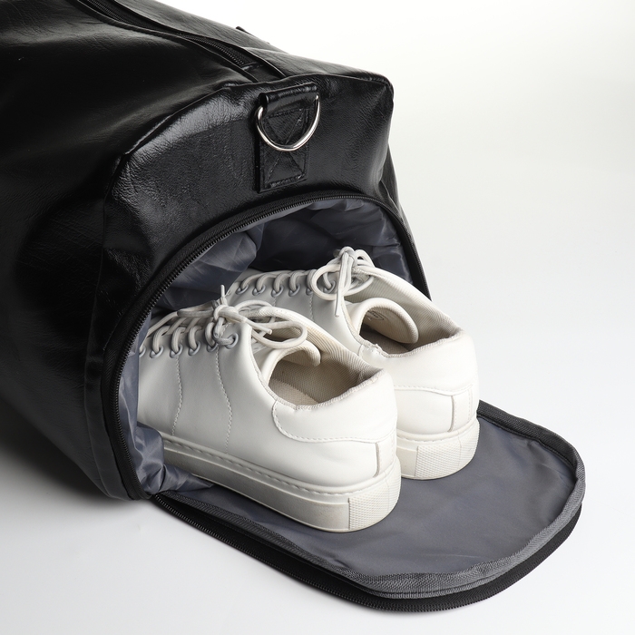 Сумка дорожная на молнии, отдел для обуви, длинный ремень, цвет чёрный Сумка дорожная на молнии, отдел для обуви, длинный ремень, цвет чёрный