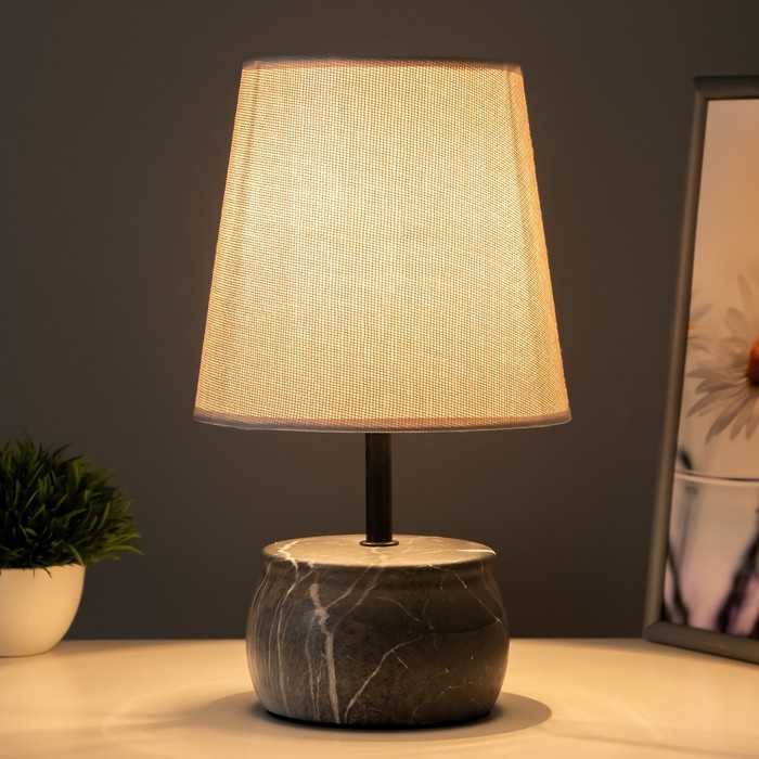 Настольная лампа Настольная лампа "Энель" E14 40Вт серый 18,5х18,5х32 см RISALUX