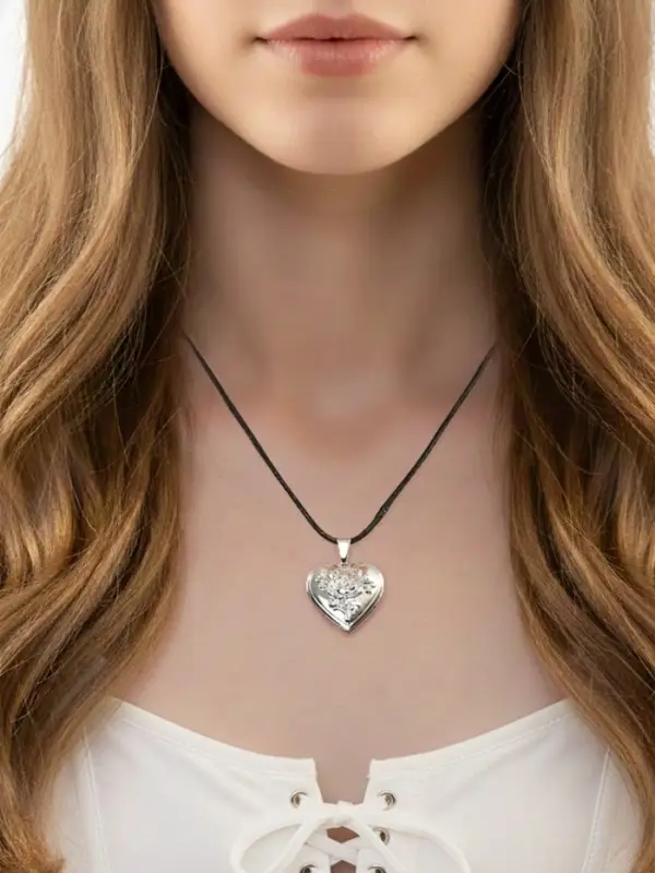 Кулон на шнурке &laquo;Для фото&raquo;, сердце с розой, цвет чернёное серебро на чёрном шнурке, 45 см