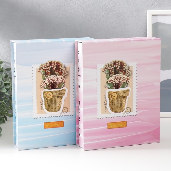 Фотоальбом на 200 фото 10х15 см Фотоальбом на 200 фото 10х15 см "Цветы в холщовом мешке" в коробке МИКС 26,5х20,5х5,5 см