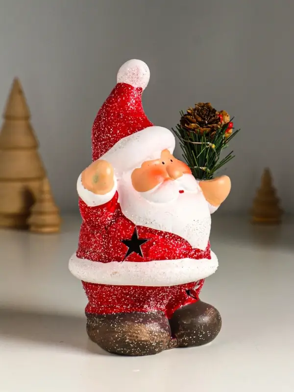 Сувенир керамика свет "Дед Мороз в красной шубке с еловой веточкой" 10х7,5х14,5 см